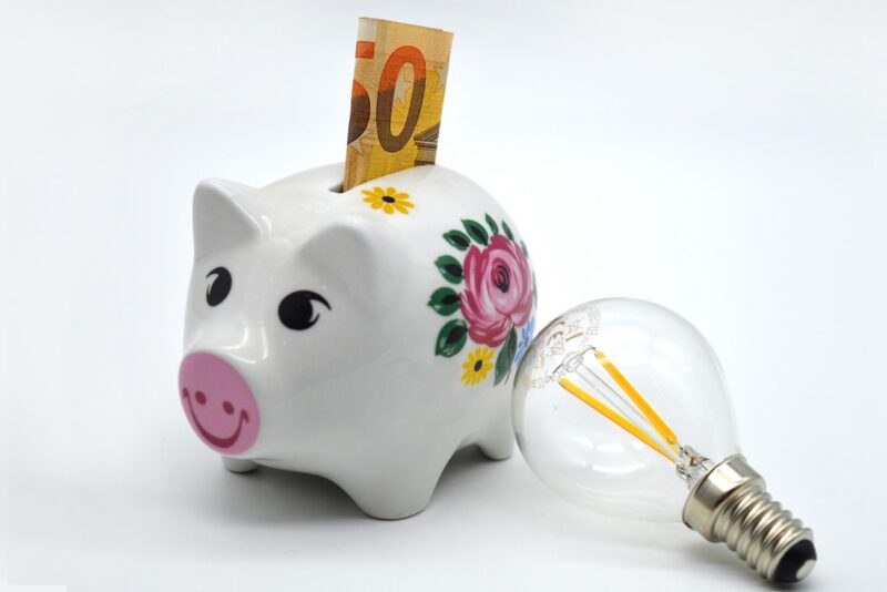 Conta de luz alta? O guia definitivo para reduzir o consumo de energia em casa