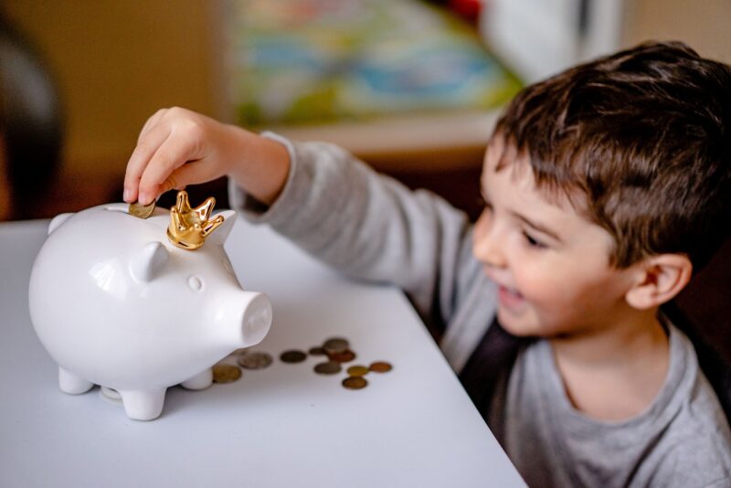 Mesada que educa: como ensinar finanças aos filhos e ainda fortalecer o orçamento familiar